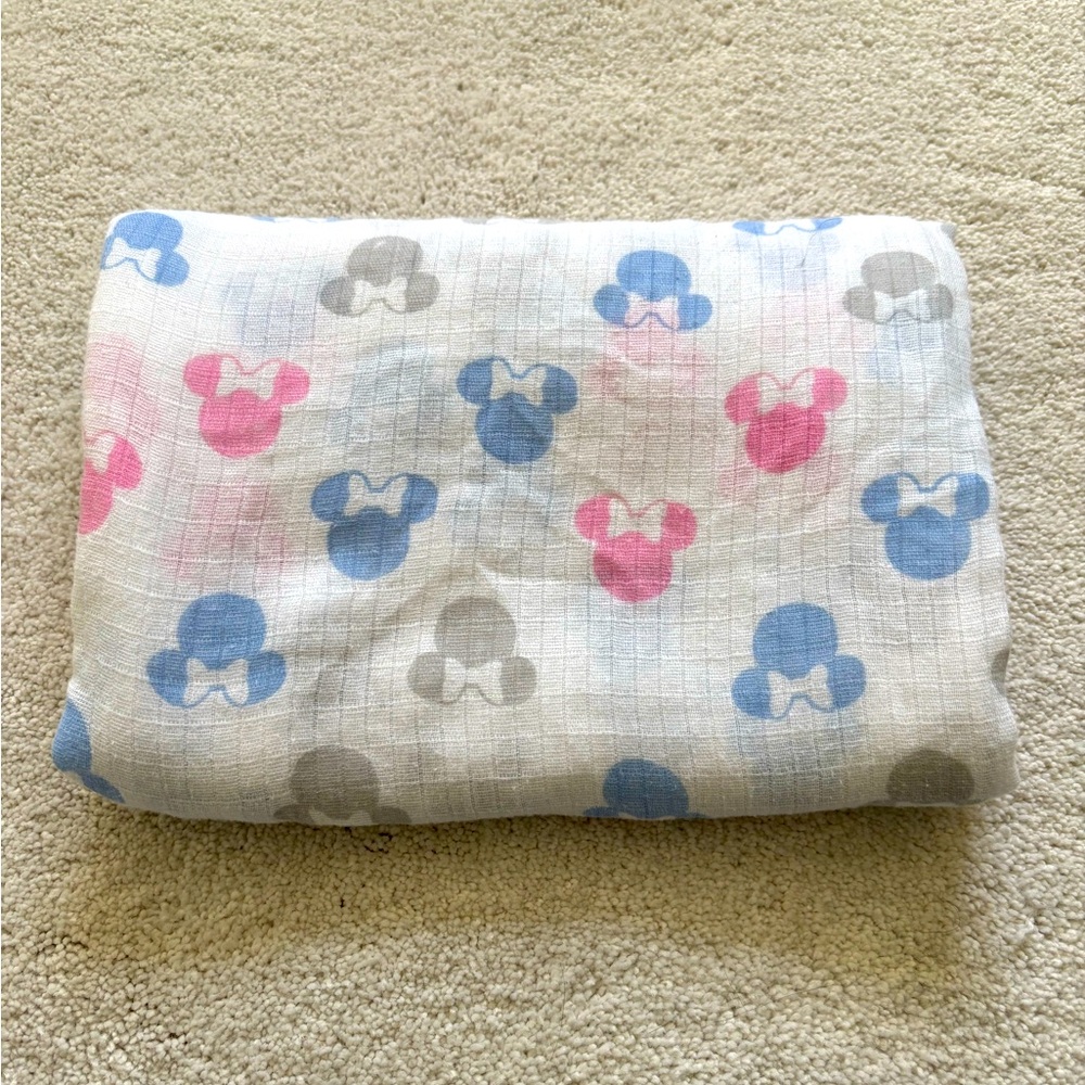 Disney Baby Minnie Mouse Swaddle